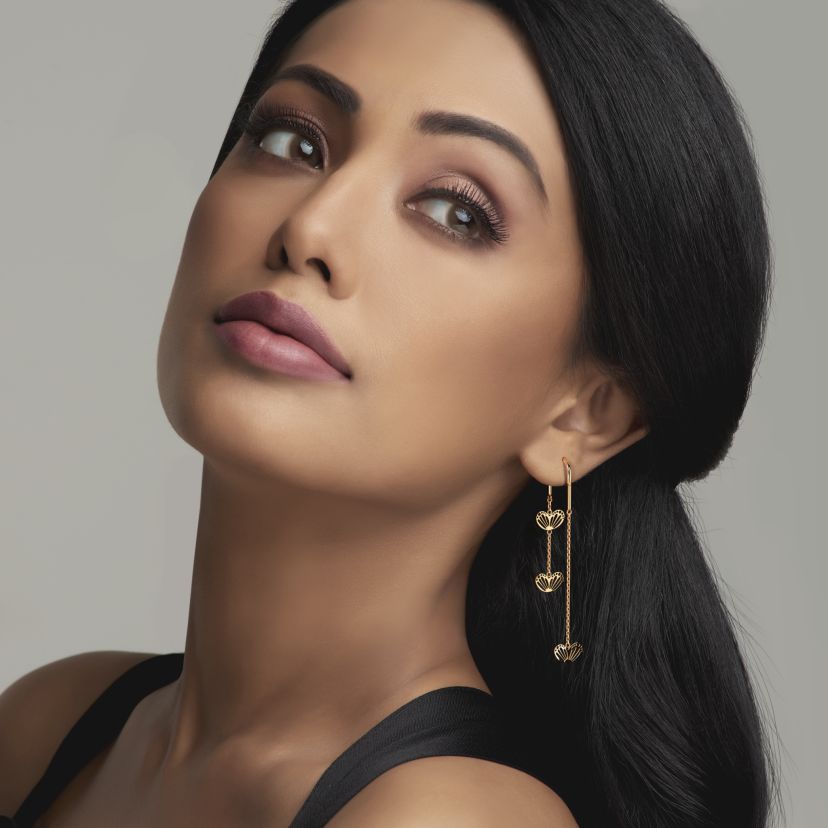 The Aurelise Sui Dhaga Earrings - image 3