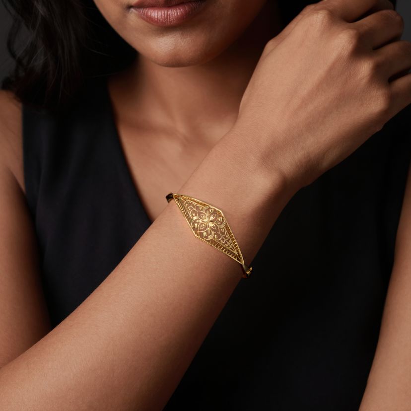 The Jayati Oval Bangle - image 3